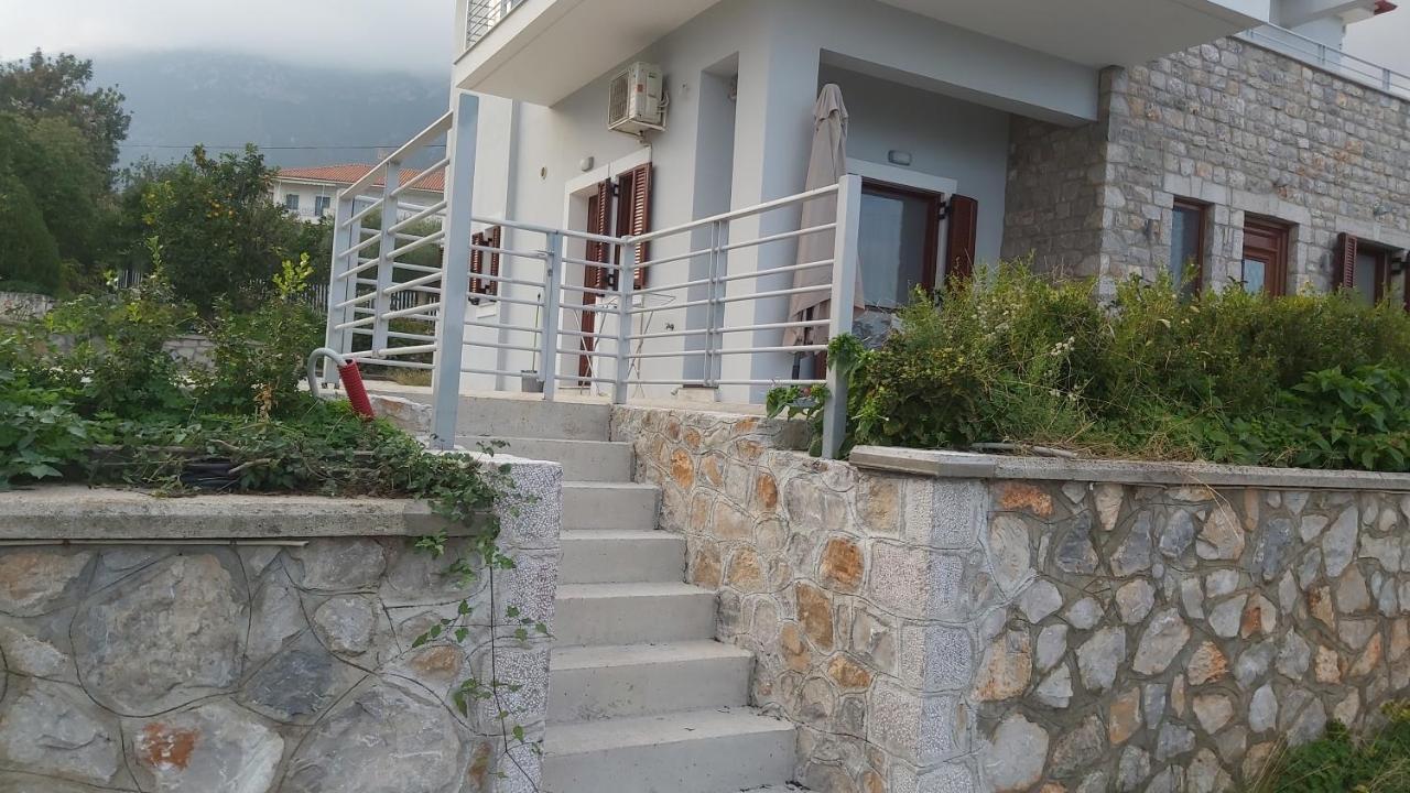 Light Blue House 3 Apartments Poúlithra المظهر الخارجي الصورة