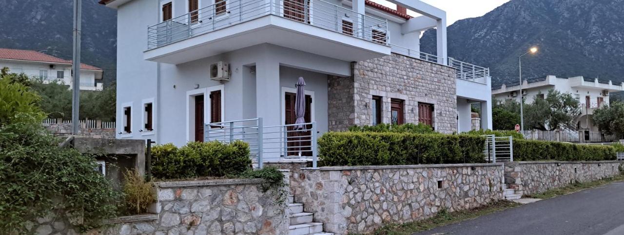 Light Blue House 3 Apartments Poúlithra المظهر الخارجي الصورة