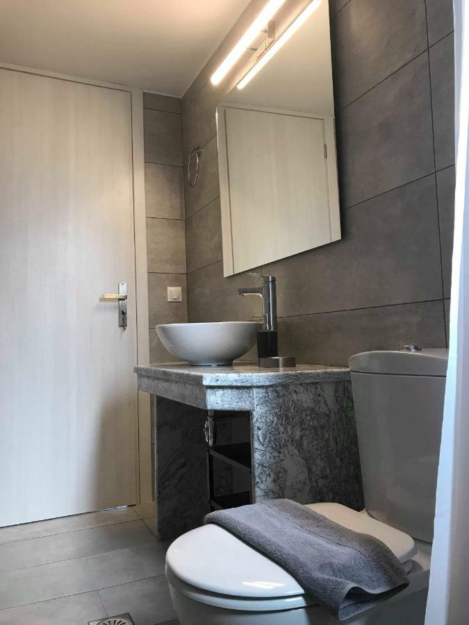 Light Blue House 3 Apartments Poúlithra المظهر الخارجي الصورة
