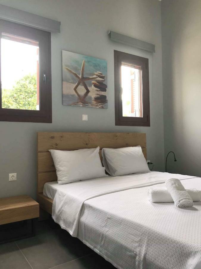 Light Blue House 3 Apartments Poúlithra المظهر الخارجي الصورة